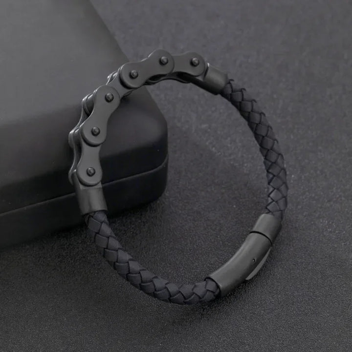 Velo Unisex Leather Bracelet | Handcrafted Vintage Design with Bicycle Chain Accent