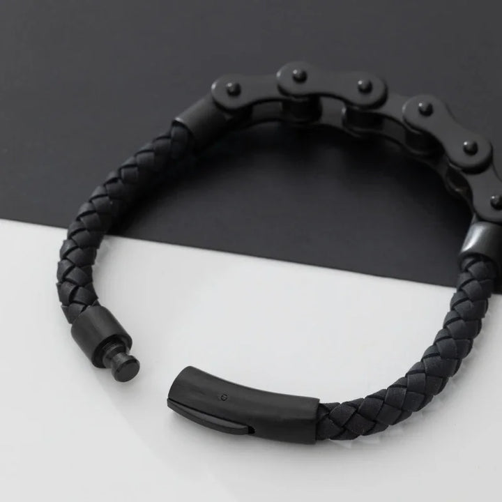 Velo Unisex Leather Bracelet | Handcrafted Vintage Design with Bicycle Chain Accent