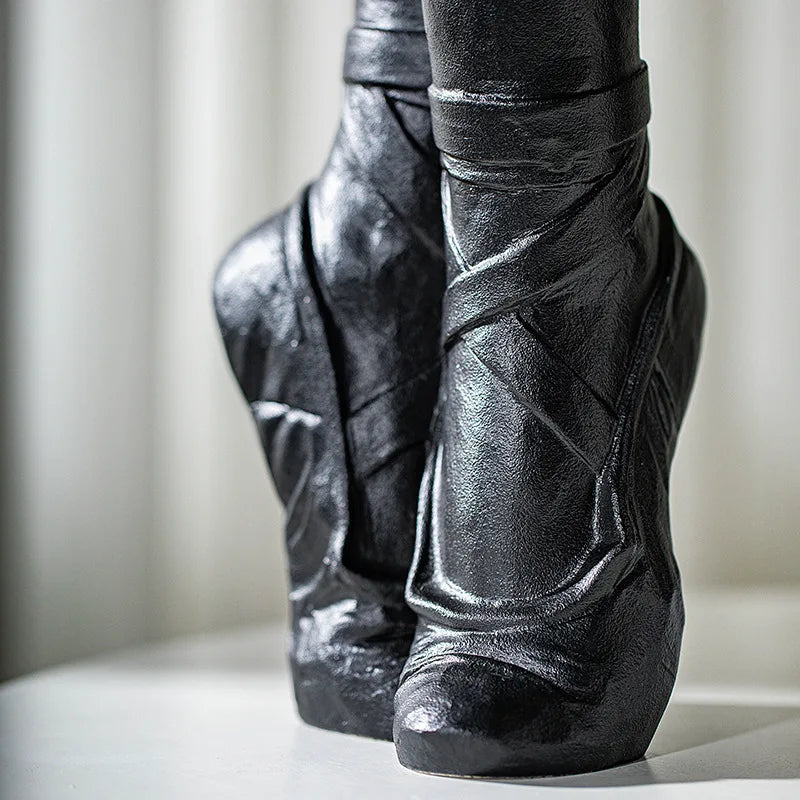 Pointe Contemporary Flower Vase | Exquisite Ceramic Porcelain