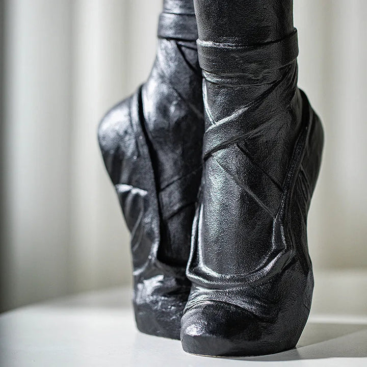 Pointe Contemporary Flower Vase | Exquisite Ceramic Porcelain